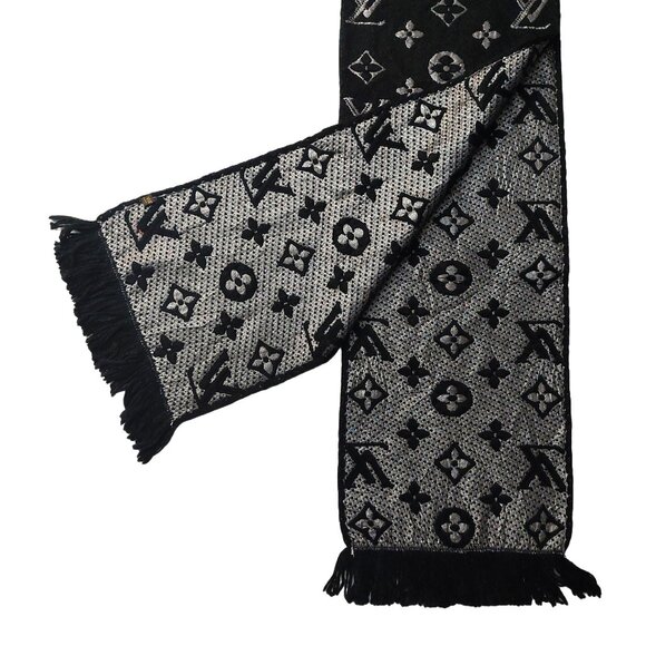 Louis Vuitton LV Black Silver Shine Monogram Logomania Scarf Pre-Owned - Picture 7 of 9